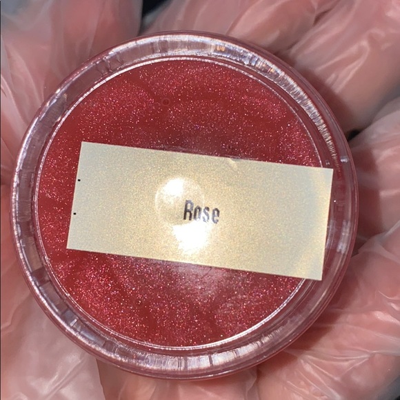 Rose 🌹 - Picture 5 of 6